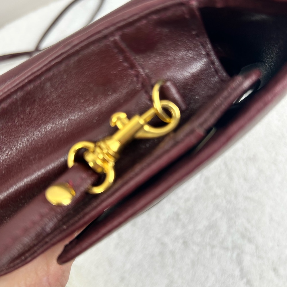 Vintage Buxton Crossbody Bag - Picture 12 of 16